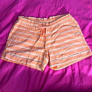 Old Navy Women’s size 4 peach striped shorts